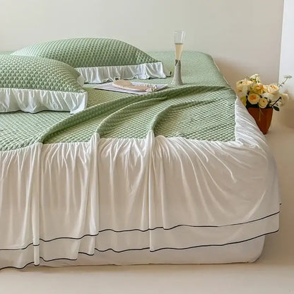 White and black ruffled bedding set bedroom cool feeling