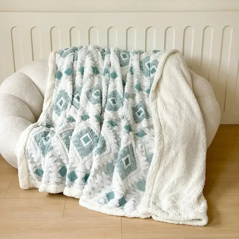 White and pink geometric jacquard taff velvet blanket bedroom throw