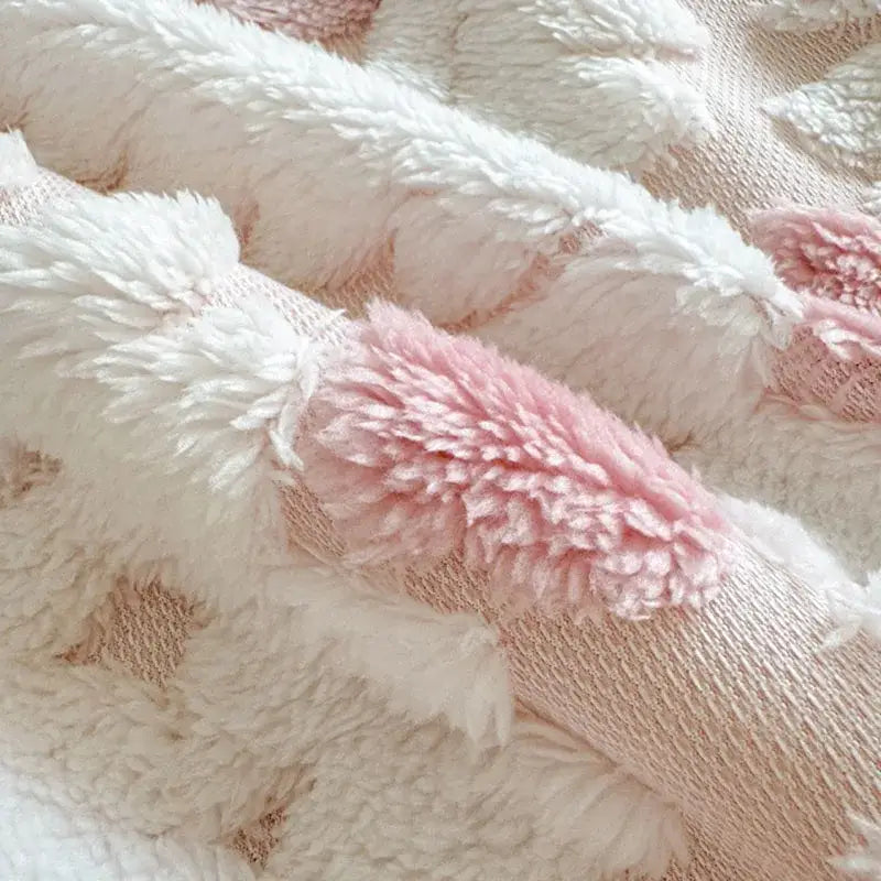 White and pink geometric jacquard taff velvet blanket bedroom throw