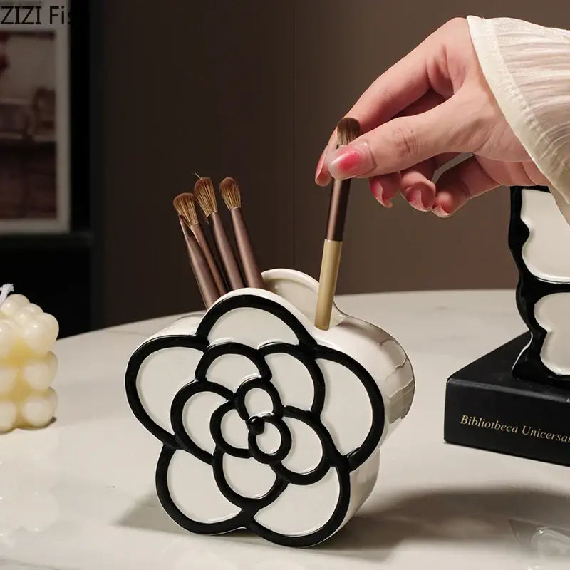 White & black butterfly ceramic tissue box bedroom decor