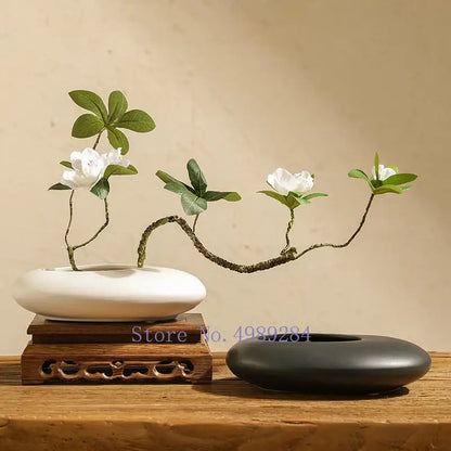 White cobblestone deformation ceramic vase for living room decor