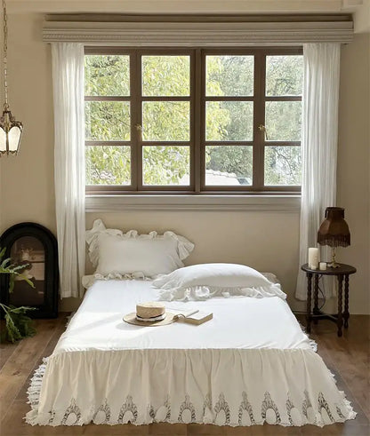 White embroidered lace cotton ruffles bedding set – bedroom luxury