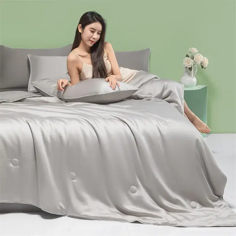 White & light blue cool feel summer quilt bedroom blanket