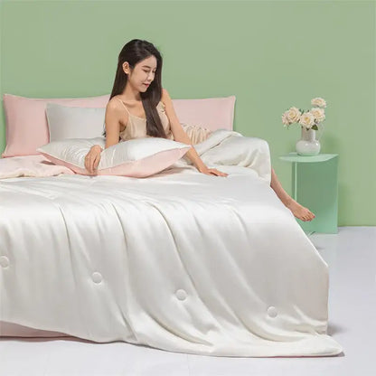 White & light blue cool feel summer quilt bedroom blanket