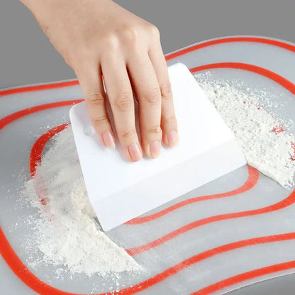 White plastic dough cream cake cutter spatula – kitchen baking tool