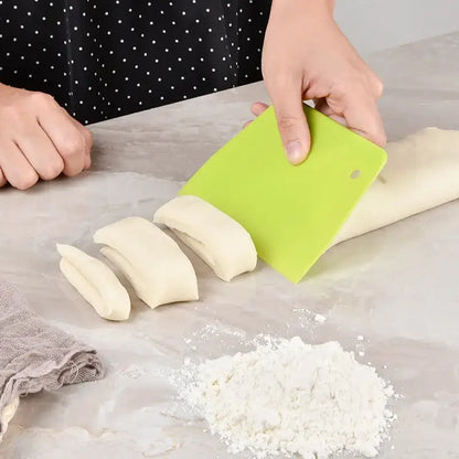 White plastic dough cream cake cutter spatula – kitchen baking tool