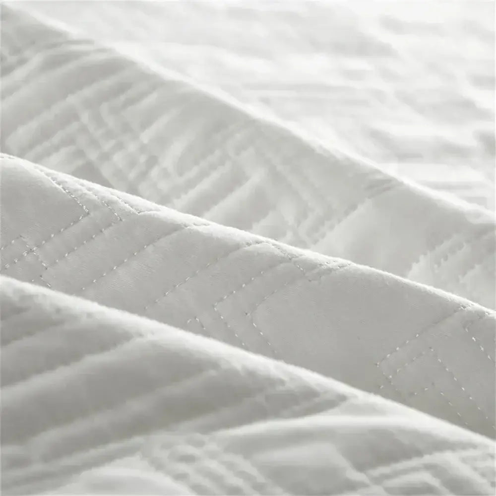 White quilted cotton coverlet bedspread set bedroom decor