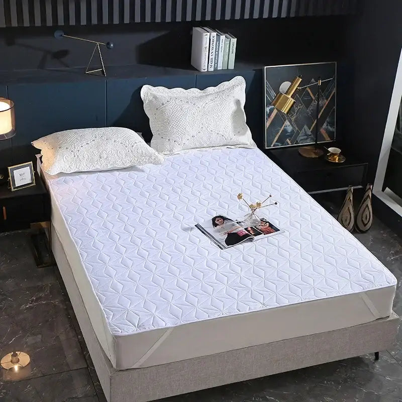 White quilted star pattern waterproof bed protector pad bedroom