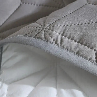 White quilted star pattern waterproof bed protector pad bedroom