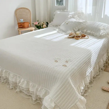 White ruffled quilted bedspread coverlet bedroom lace embroidery