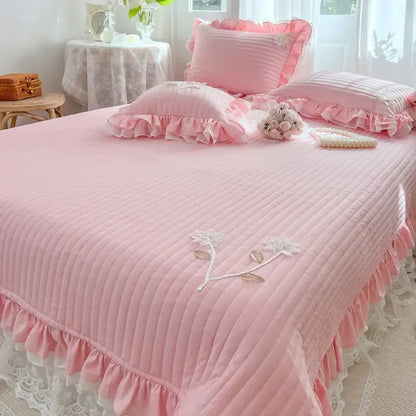 White ruffled quilted bedspread coverlet bedroom lace embroidery